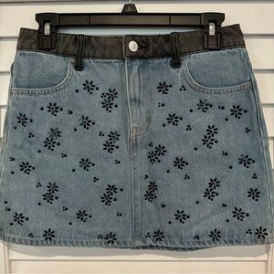 New Divided Embellished Denim Mini Skirt Sz 2 Flowers Rhinestones H&M